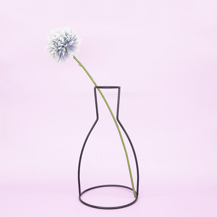 Stylish Black Metal Wire Vase for Modern Flower Display