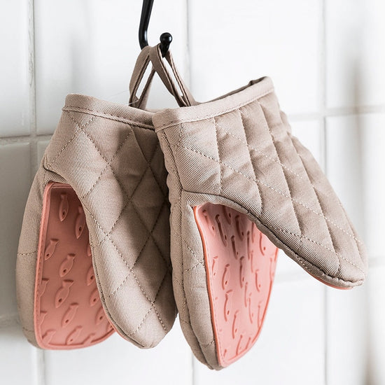 Silicone No Burn Oven Mitts - Set of 2 - MAHOGANY STREET