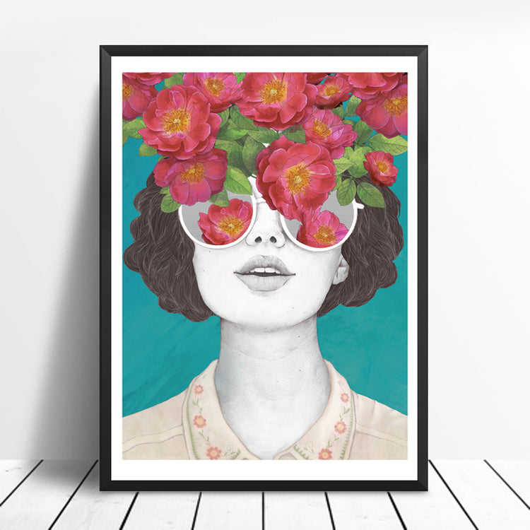 Retro Style Flower Girl Portrait Wall Art - MAHOGANY STREET