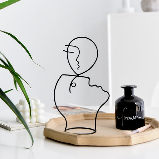 Abstract Metal Wire Face Decorations - MAHOGANY STREET