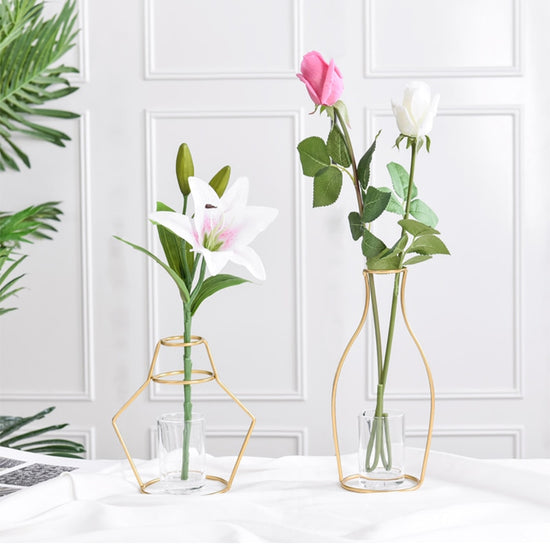 Wire Vase In Gold - MAHOGANY STREET